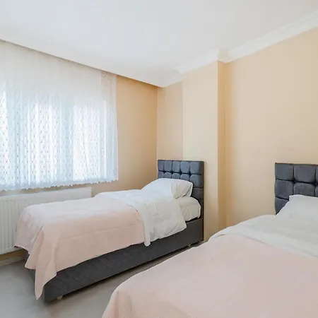 Cozy And Central 2 Bdrm Apart * بورصة
